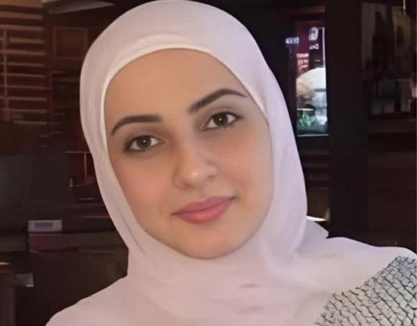 photodune-3834701-laughing-girl-xs